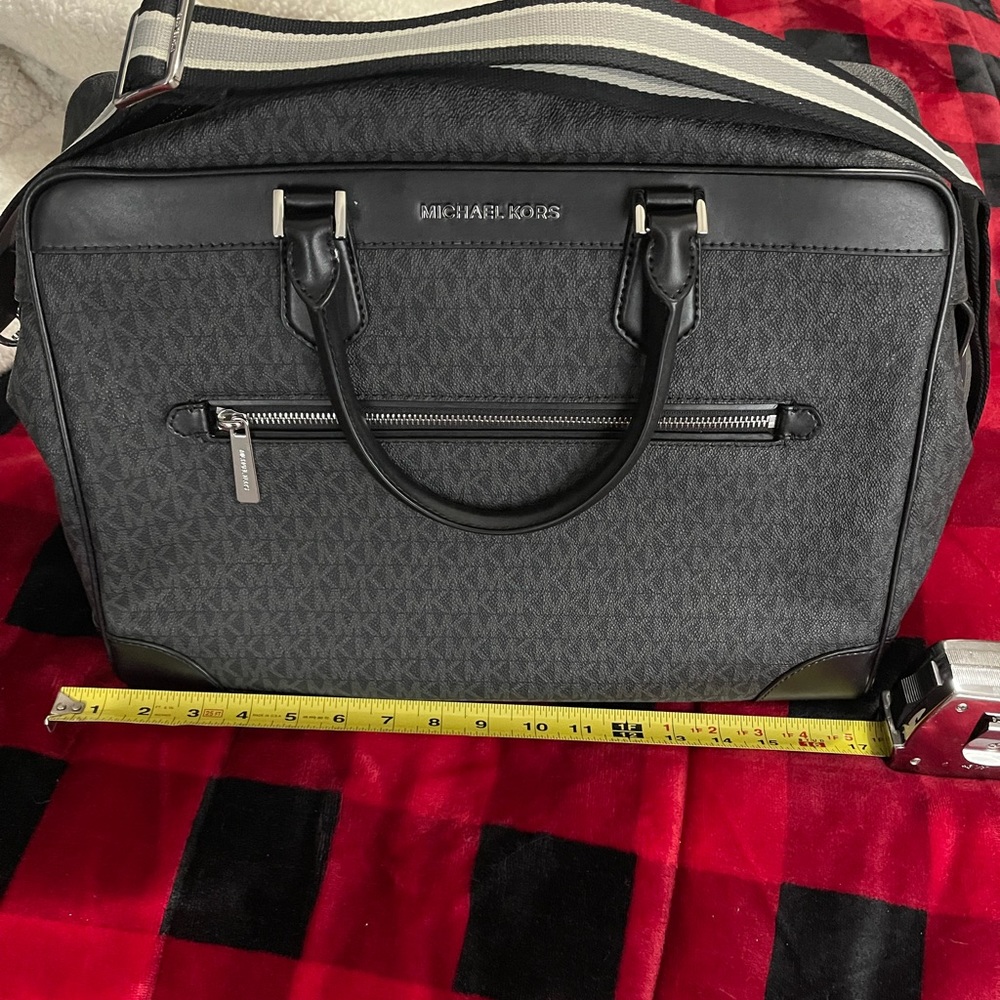 Like new Michael kors travel bag